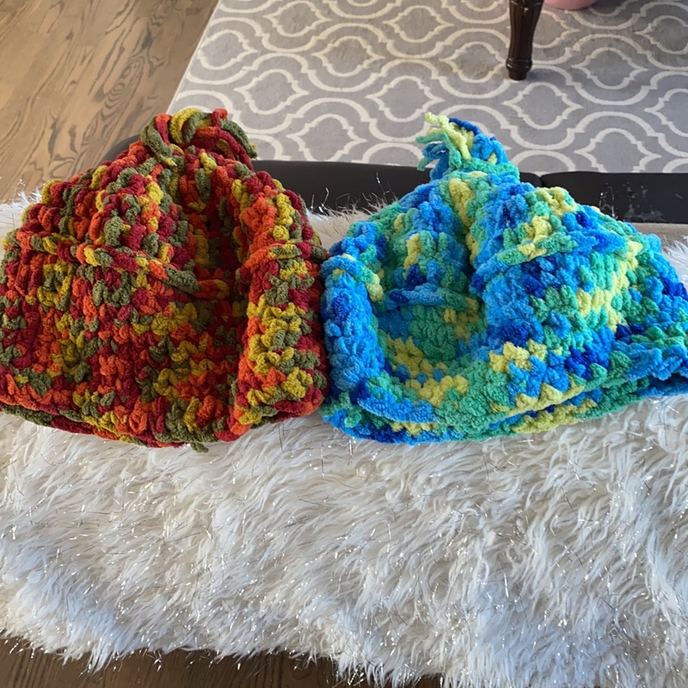 2 hats